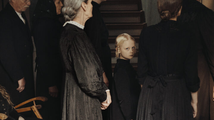 Les Échos du passé (Sound of Falling)